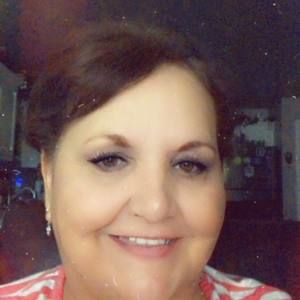 Meet your Posher, Ella